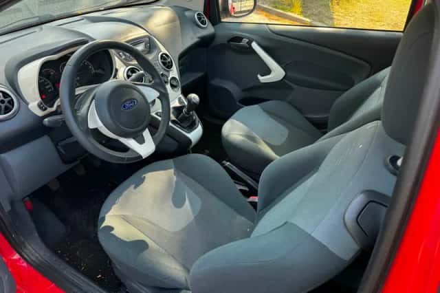 Ford Ka (2010) thumbnail 3