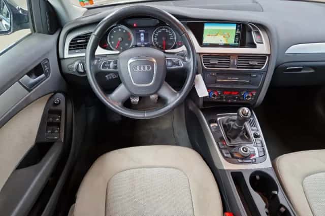 Audi A4 Allroad (2010) thumbnail 6
