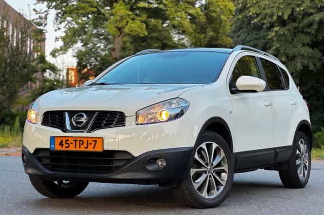 Nissan Qashqai (2012) thumbnail 1