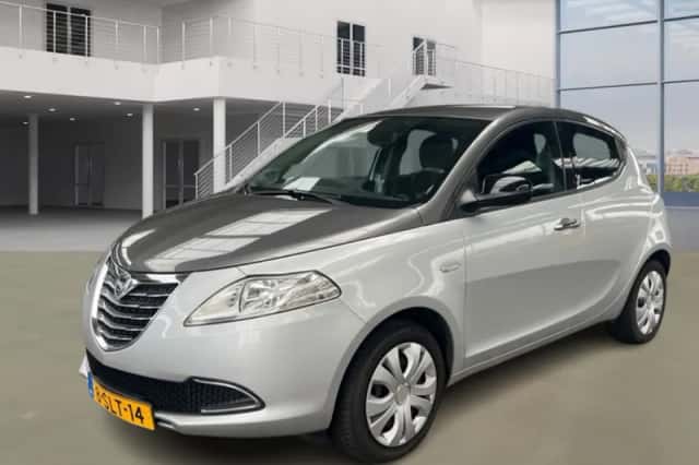 Lancia Ypsilon (2013) thumbnail 1