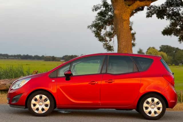 Opel Meriva (2012) thumbnail 2