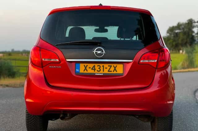 Opel Meriva (2012) thumbnail 3