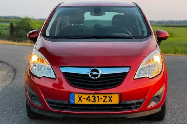 Opel Meriva (2012) thumbnail 5