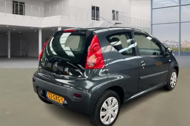 Peugeot 107 (2008) thumbnail 3