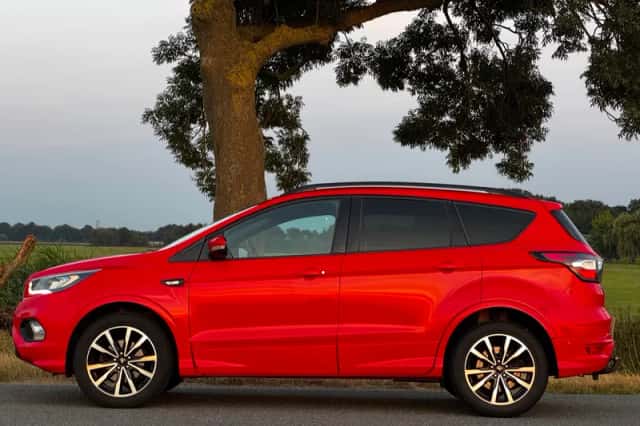 Ford Kuga (2018) thumbnail 2