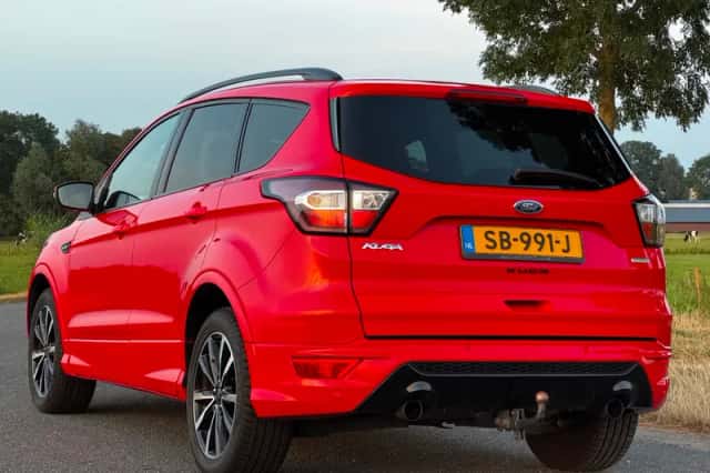Ford Kuga (2018) thumbnail 4