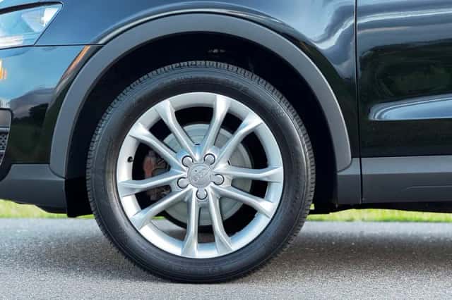 Audi Q3 (2012) thumbnail 5