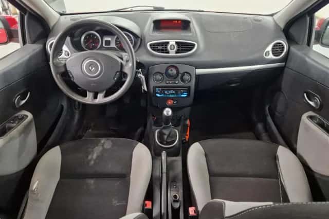 Renault Clio (2012) thumbnail 6