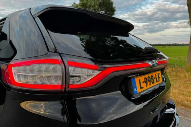 Ford Edge (2018) thumbnail 5