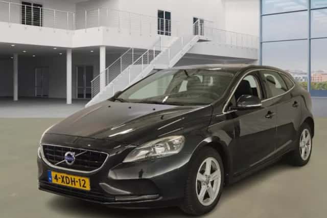 Volvo V40 (2014) thumbnail 1