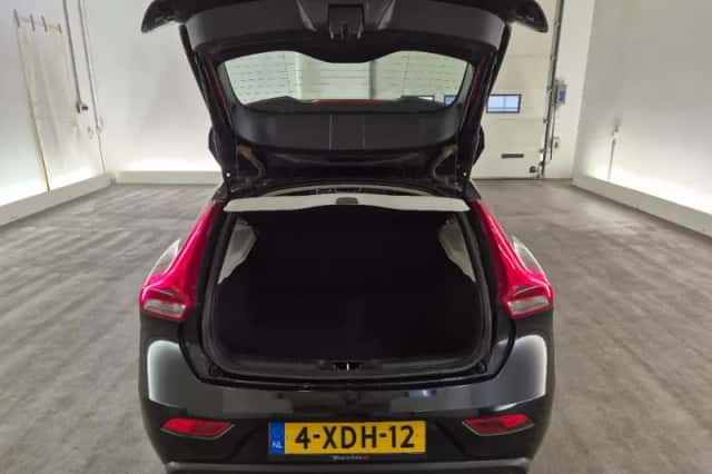 Volvo V40 (2014) thumbnail 5