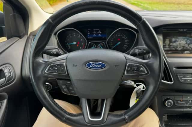 Ford Focus (2016) thumbnail 3