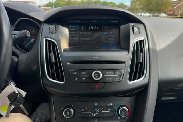 Ford Focus (2016) thumbnail 4
