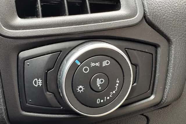 Ford Focus (2016) thumbnail 5