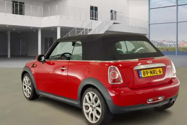 MINI Cabrio (2010) thumbnail 4