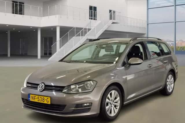 Volkswagen Golf (2017) thumbnail 1