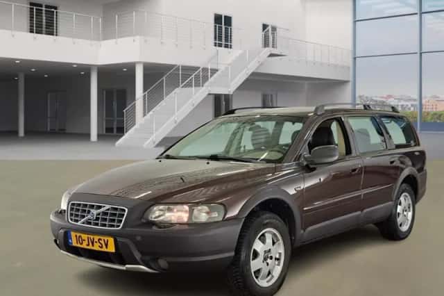 Volvo V70 Cross Country (2002) thumbnail 1