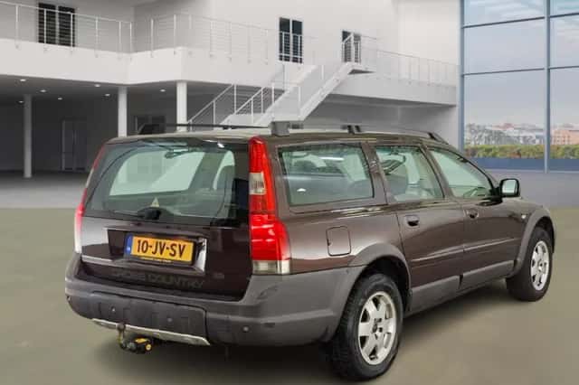 Volvo V70 Cross Country (2002) thumbnail 3