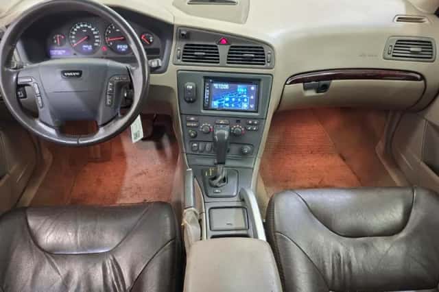 Volvo V70 Cross Country (2002) thumbnail 5