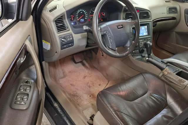 Volvo V70 Cross Country (2002) thumbnail 6