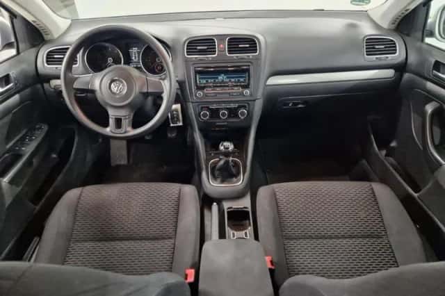 Volkswagen Golf (2011) thumbnail 6