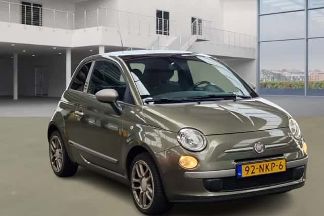 Fiat 500 (2010) thumbnail 2