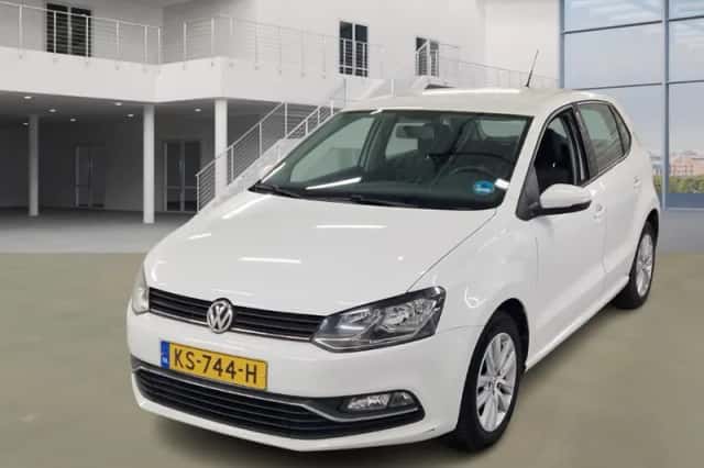 Volkswagen Polo (2016) thumbnail 1