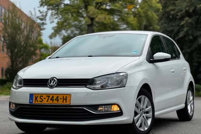 Volkswagen Polo (2016) thumbnail 1