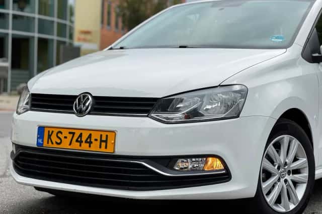Volkswagen Polo (2016) thumbnail 2