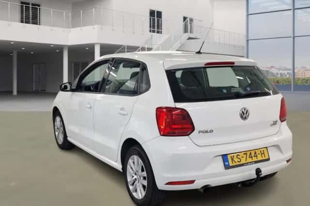 Volkswagen Polo (2016) thumbnail 4
