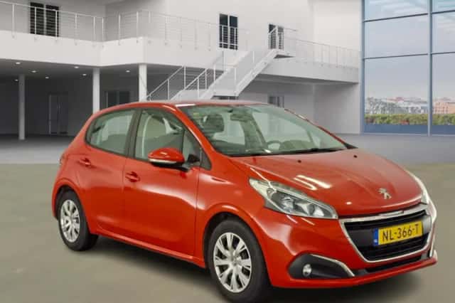 Peugeot 208 (2017) thumbnail 2