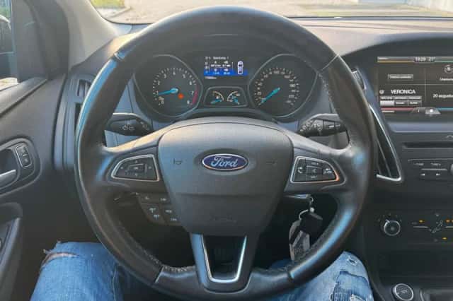 Ford Focus (2016) thumbnail 3