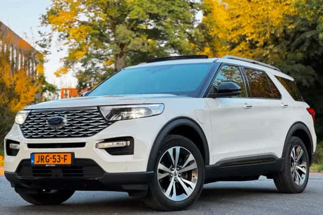 Ford Explorer (2020) thumbnail 1