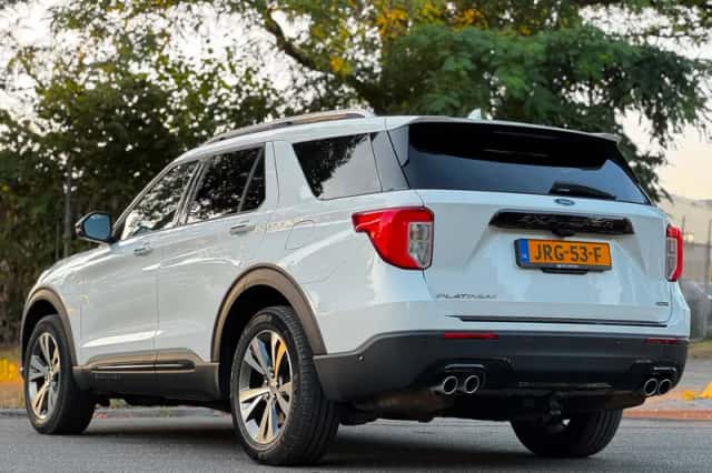 Ford Explorer (2020) thumbnail 4