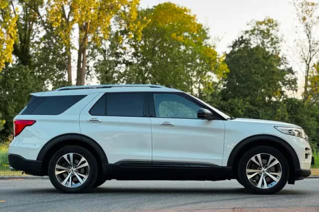 Ford Explorer (2020) thumbnail 5