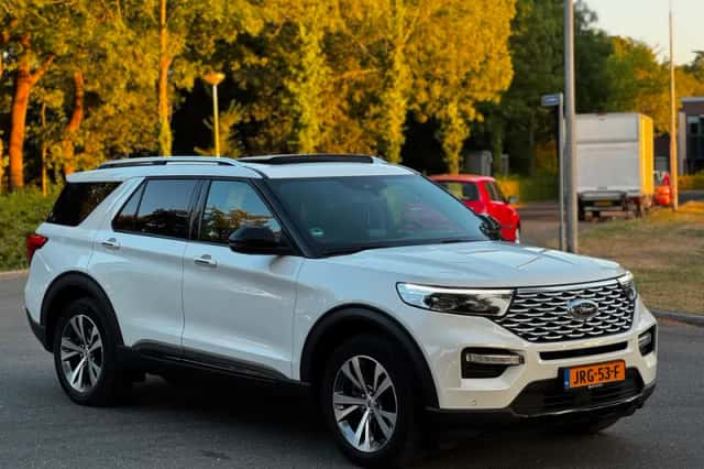 Ford Explorer (2020) thumbnail 6