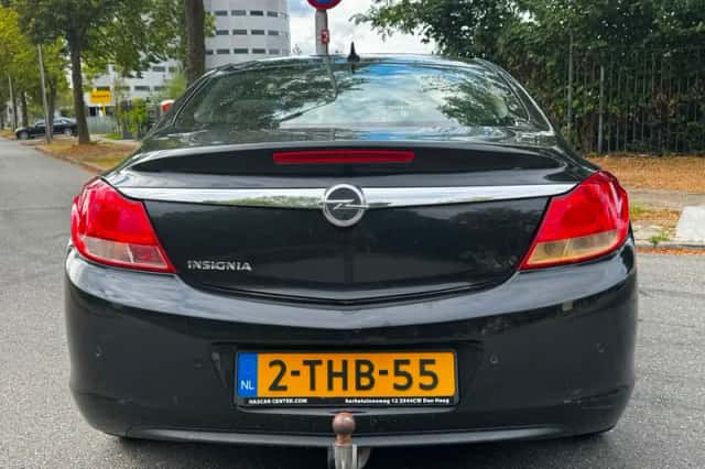 Opel Insignia (2010) thumbnail 3