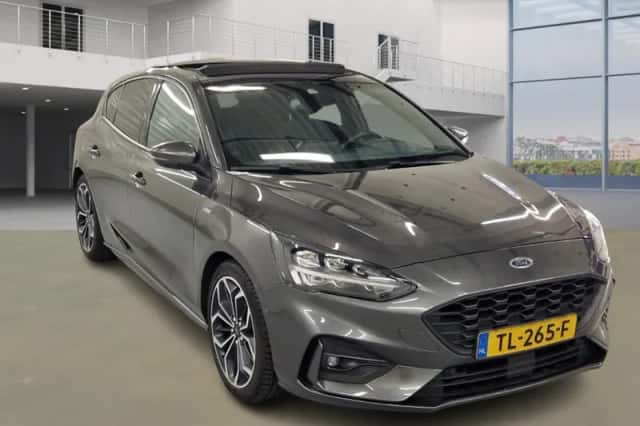 Ford Focus (2018) thumbnail 2