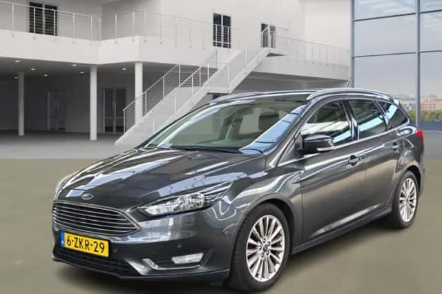 Ford Focus (2015) thumbnail 1