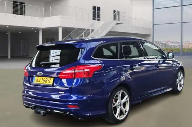 Ford Focus (2016) thumbnail 3