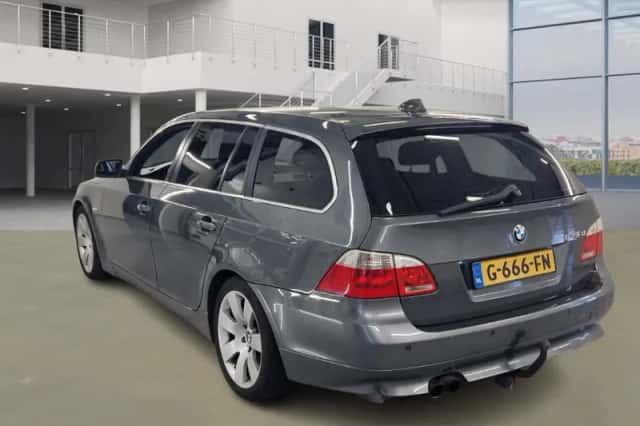 BMW 5-Serie (2005) thumbnail 3