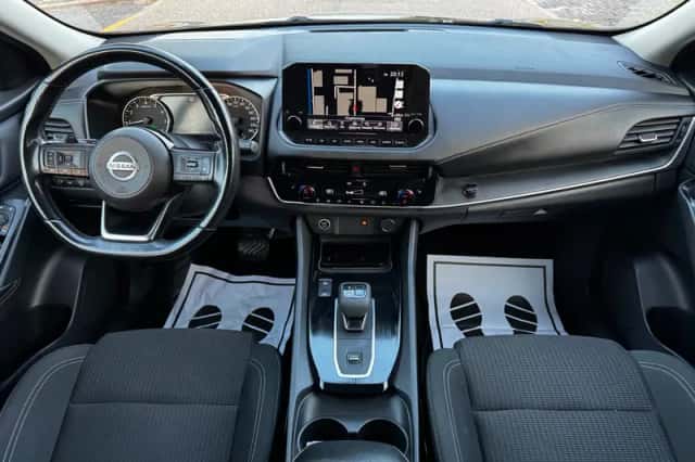 Nissan Qashqai (2021) thumbnail 3