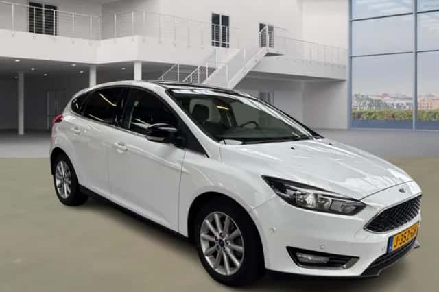 Ford Focus (2016) thumbnail 2
