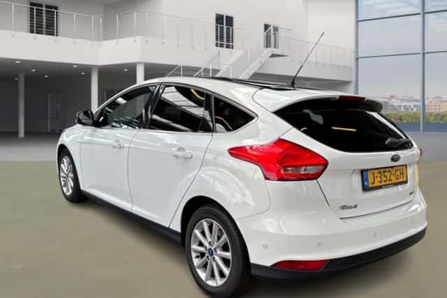Ford Focus (2016) thumbnail 6