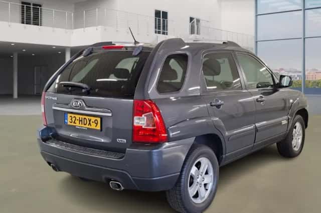 Kia Sportage (2008) thumbnail 3