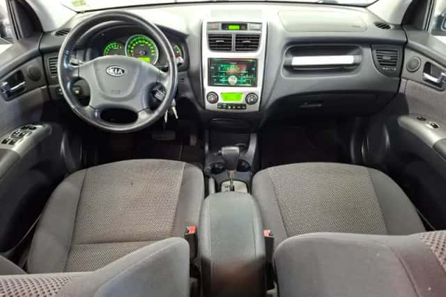 Kia Sportage (2008) thumbnail 6