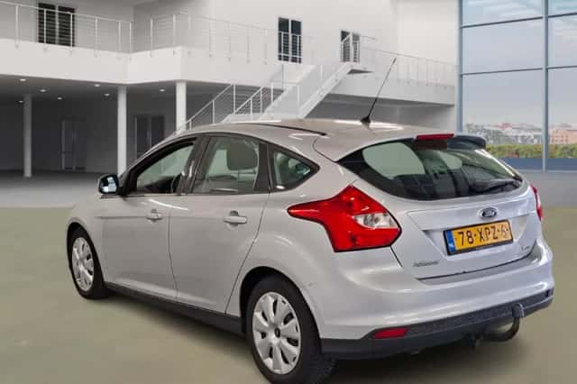 Ford Focus (2012) thumbnail 4