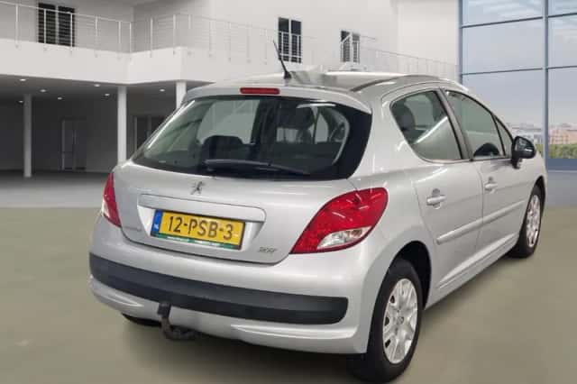 Peugeot 207 (2011) thumbnail 3