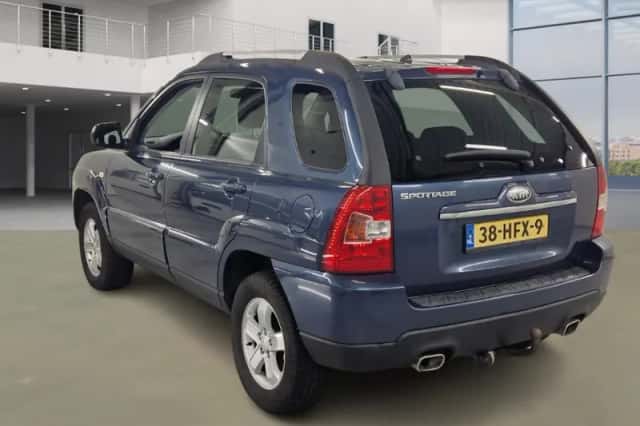 Kia Sportage (2008) thumbnail 4