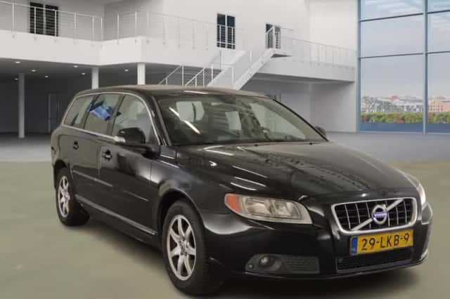 Volvo V70 (2010) thumbnail 2